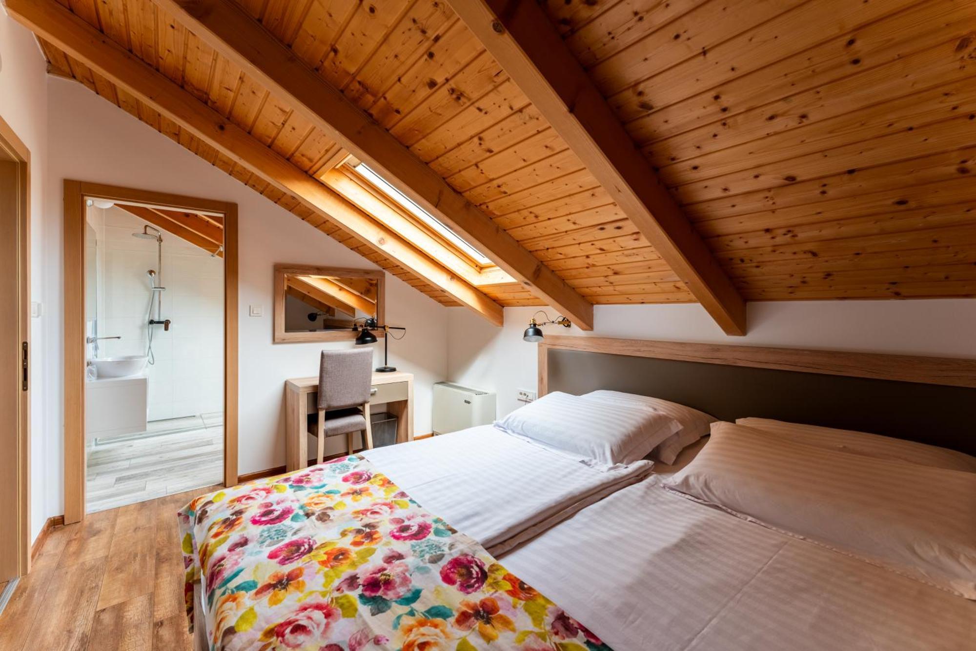 Bed&Breakfast Vinarija Coner Bjelovar Buitenkant foto