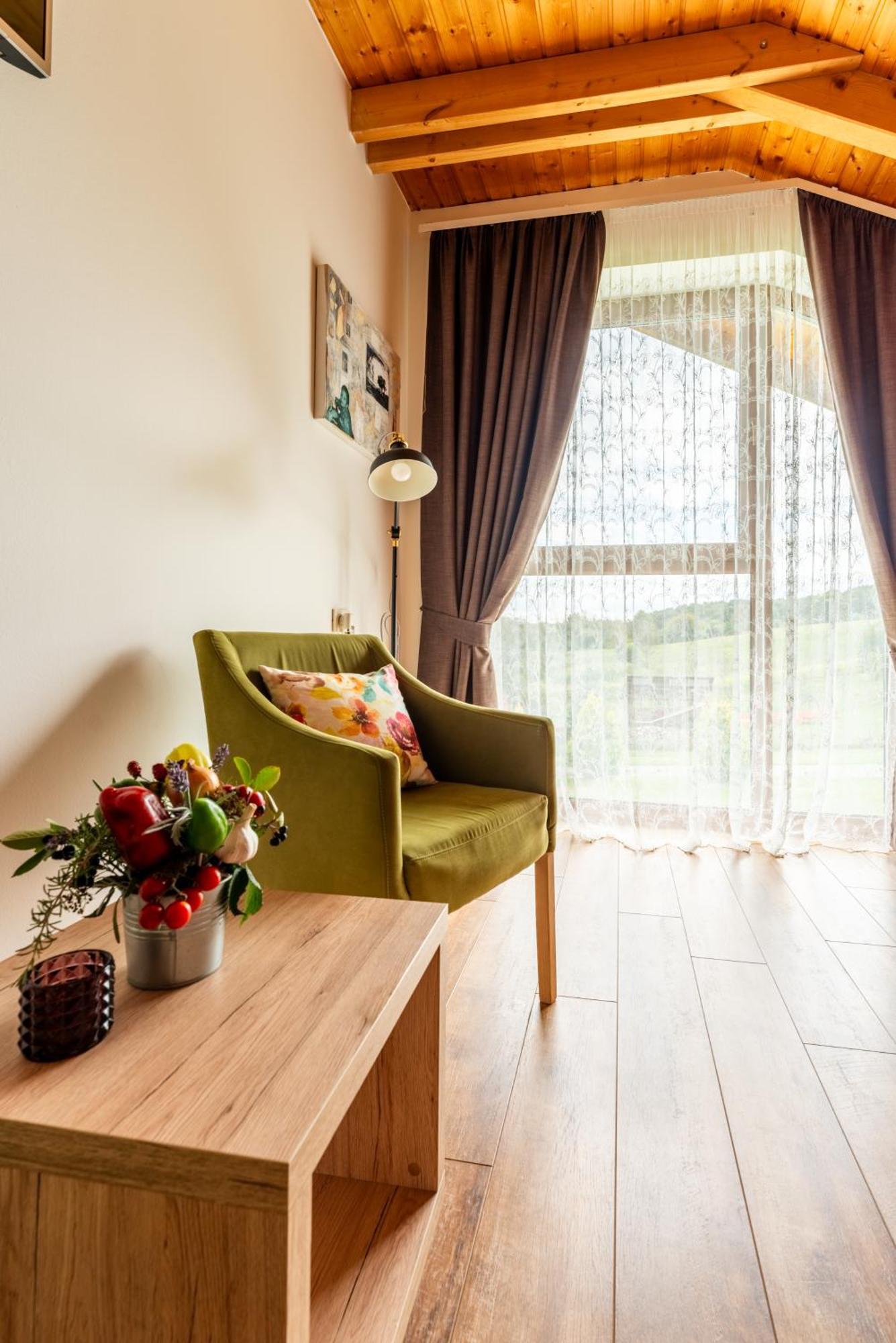 Bed&Breakfast Vinarija Coner Bjelovar Buitenkant foto