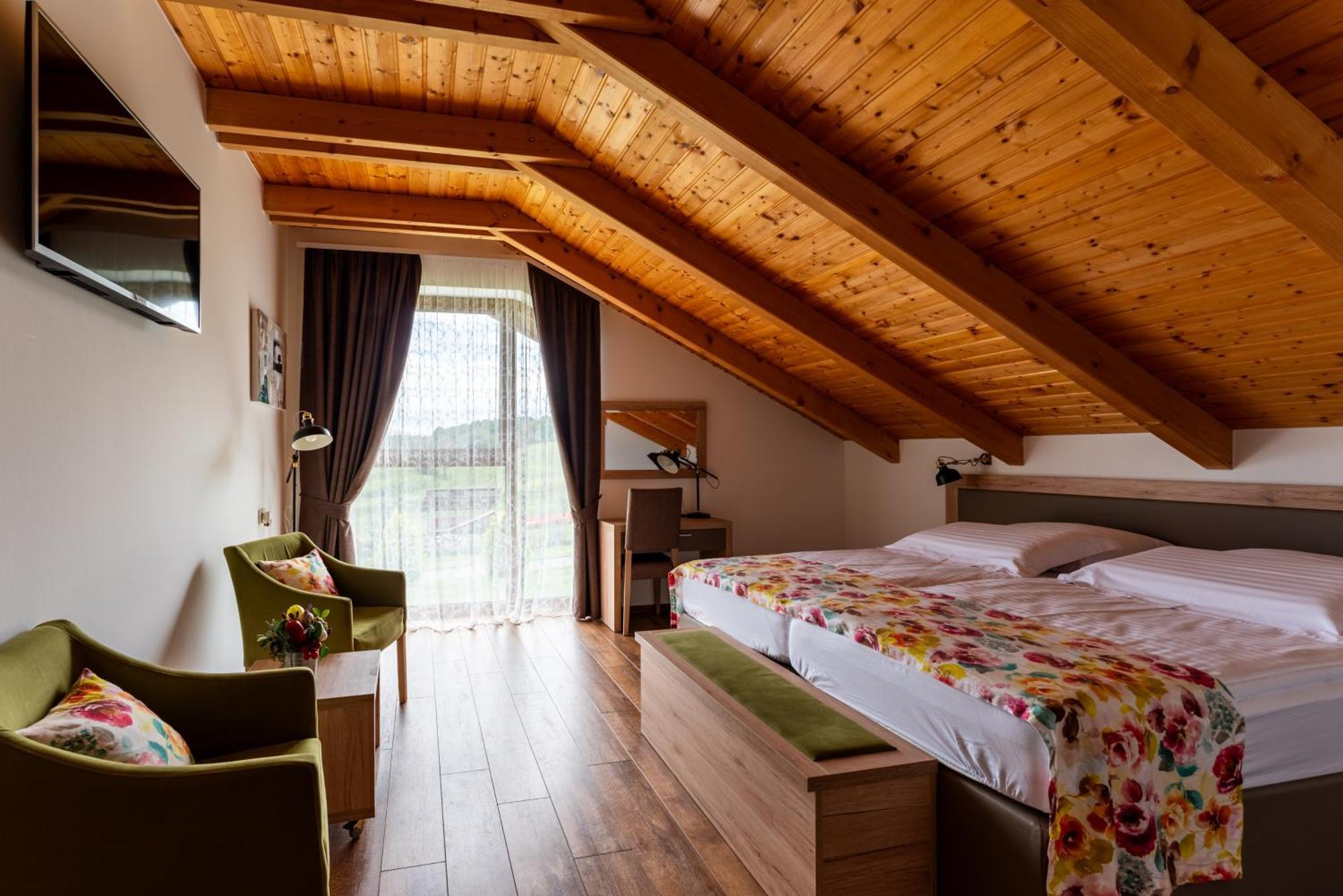 Bed&Breakfast Vinarija Coner Bjelovar Buitenkant foto