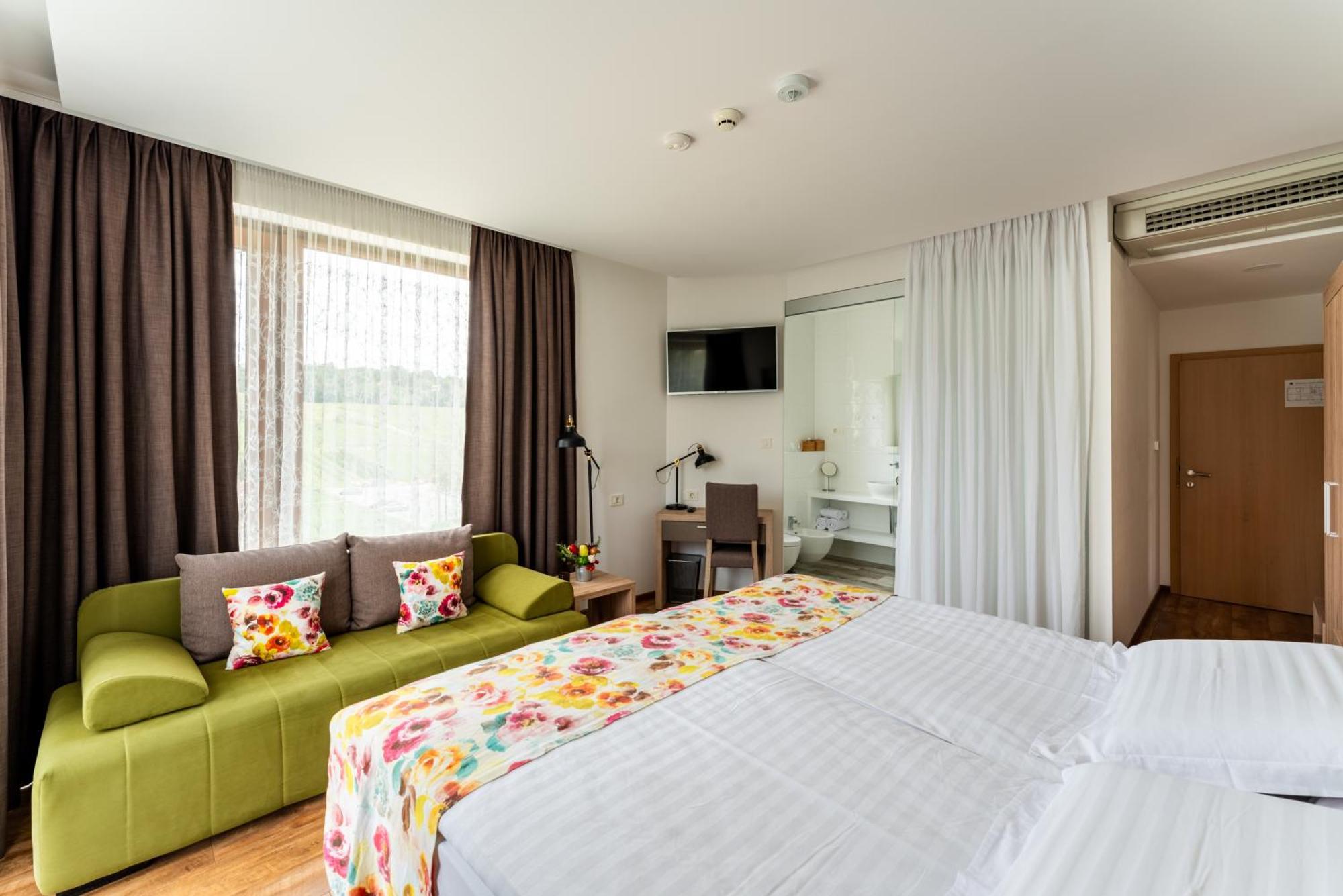 Bed&Breakfast Vinarija Coner Bjelovar Buitenkant foto
